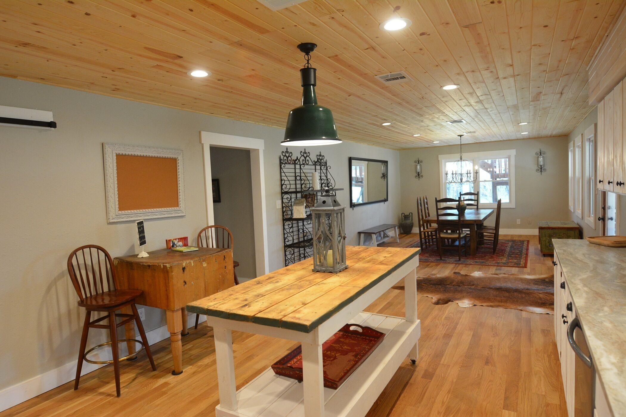 Creekside Farmhouse on Lone Man Creek. Perfect for family getaways and retreats.