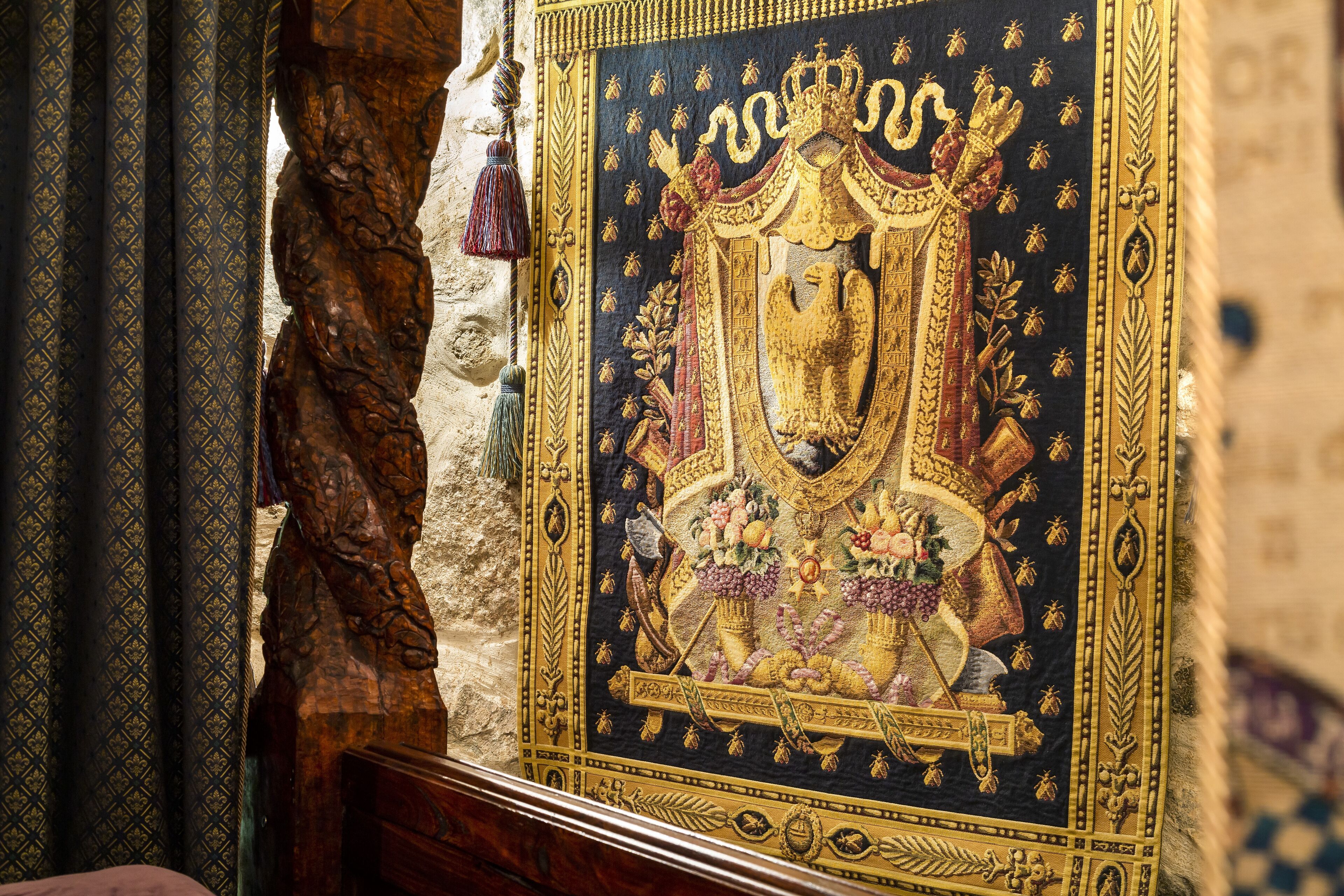 Castle Keep- Exceptionally Romantic  Escape for 2 with open log fire. — image 21