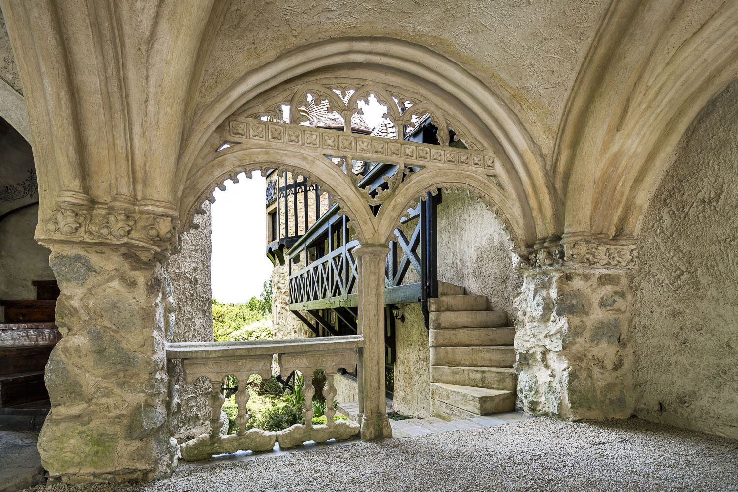 Castle Keep- Exceptionally Romantic  Escape for 2 with open log fire. — image 27