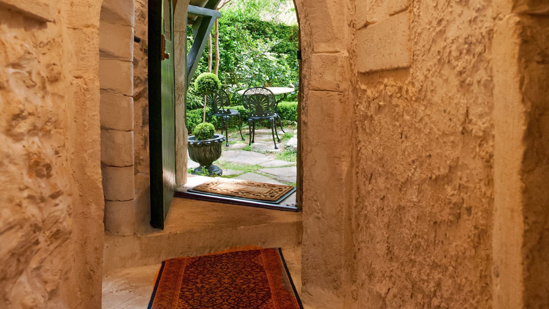 Castle Keep- Exceptionally Romantic  Escape for 2 with open log fire. — image 2