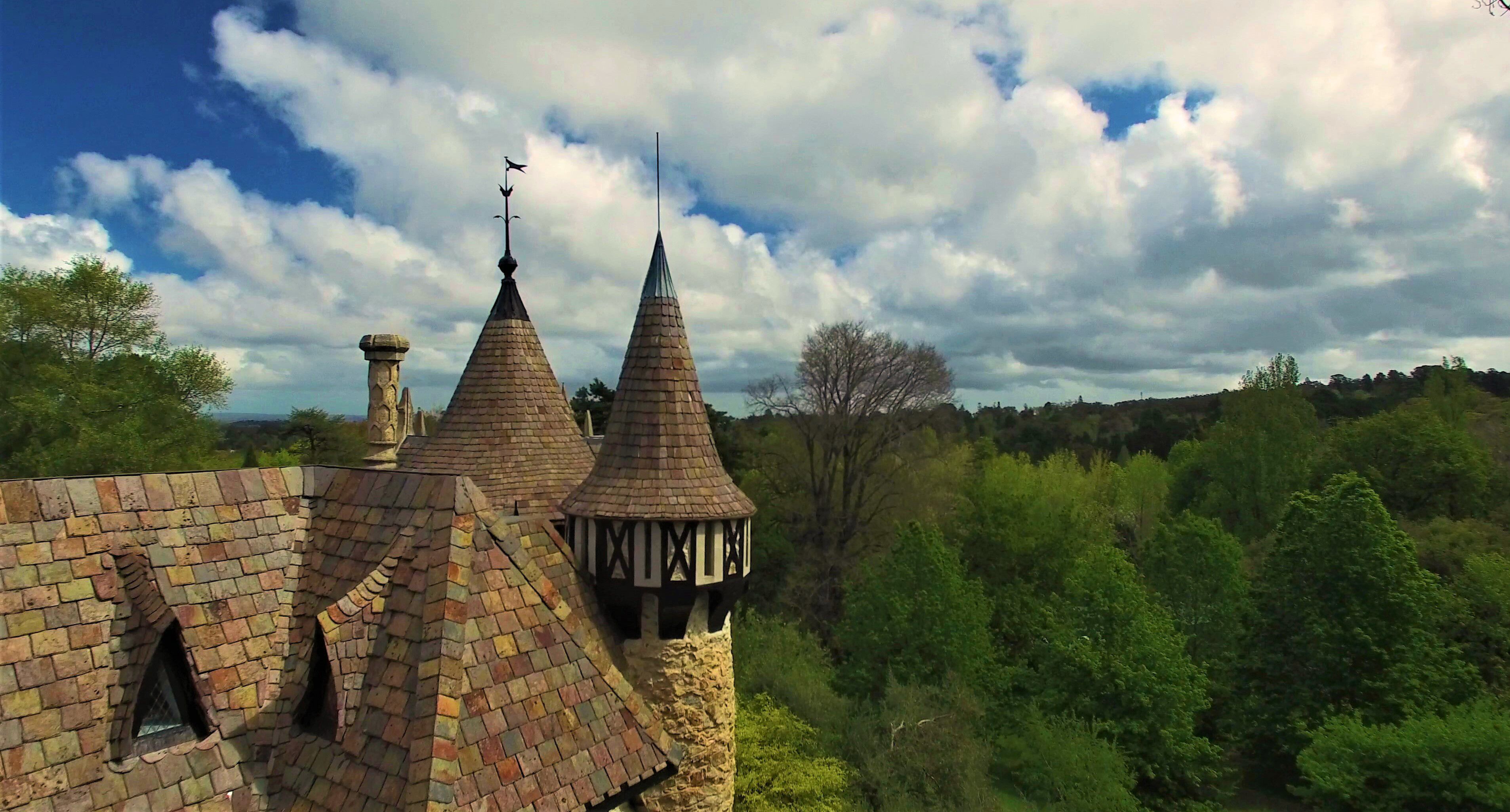 Castle Keep- Exceptionally Romantic  Escape for 2 with open log fire. — image 6