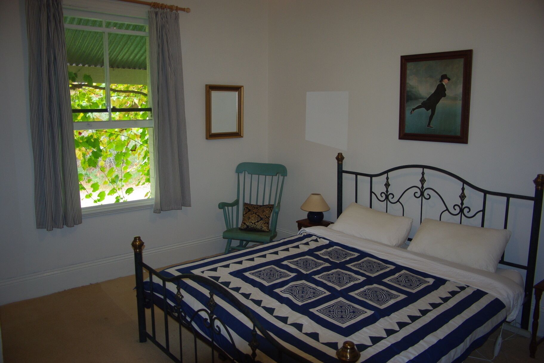 Heritage dream cottage in the mountains. Birdwatcher's paradise.