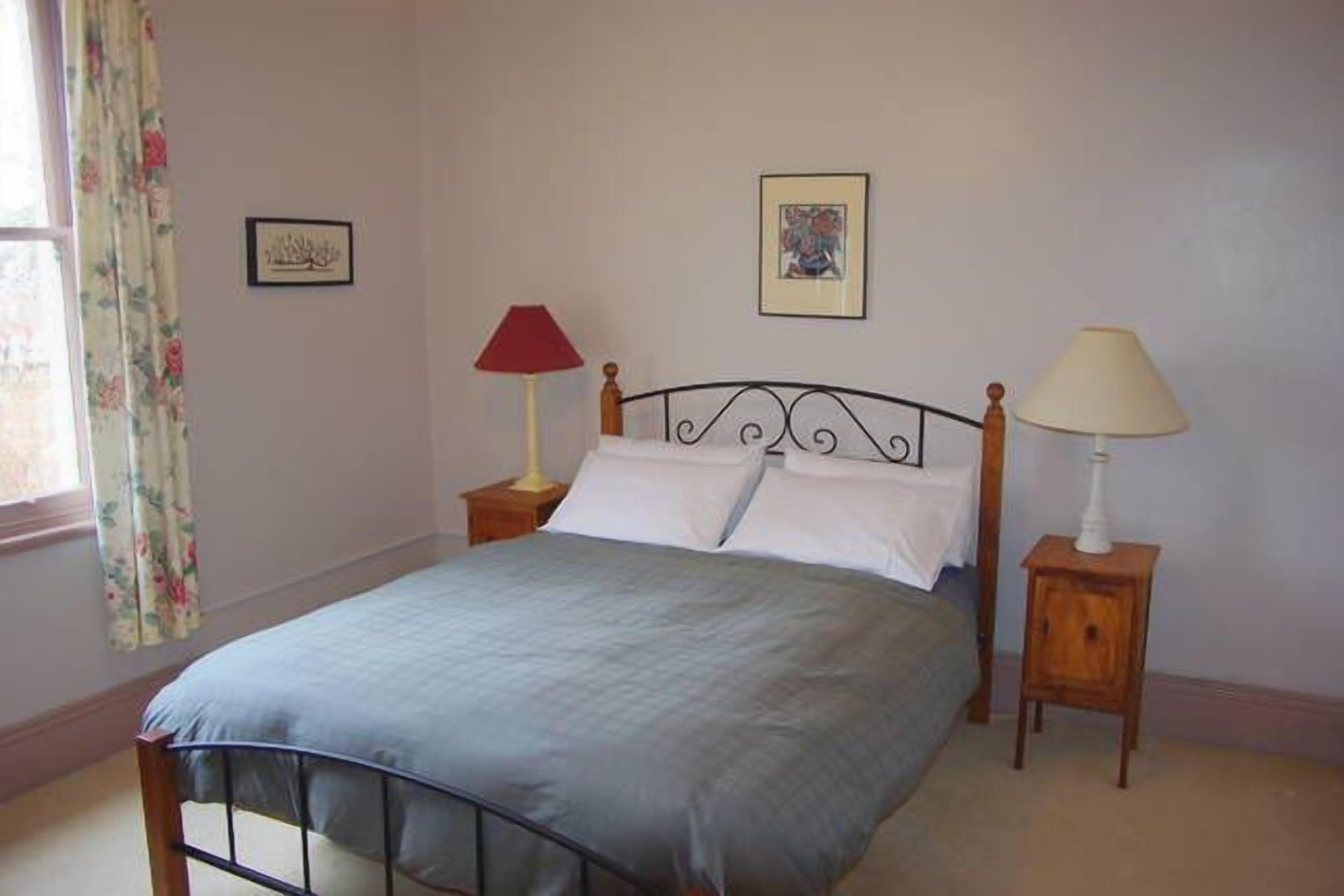 Heritage dream cottage in the mountains. Birdwatcher's paradise.