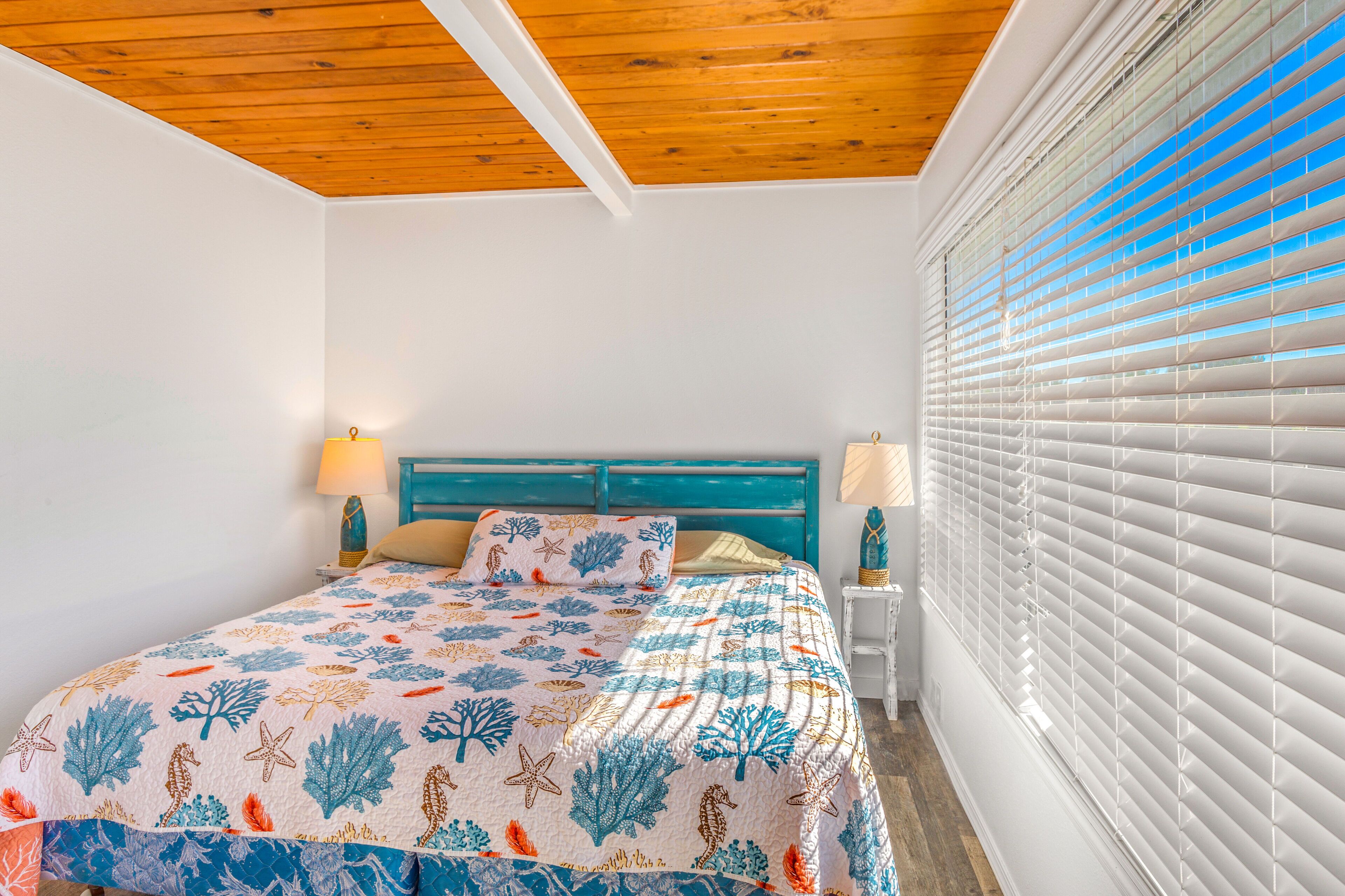 NEW: Come for the Surf & Stay at Sandy Days Condo