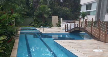 Lindo apartmento na Riviera - próximo a praia - 3 quartos