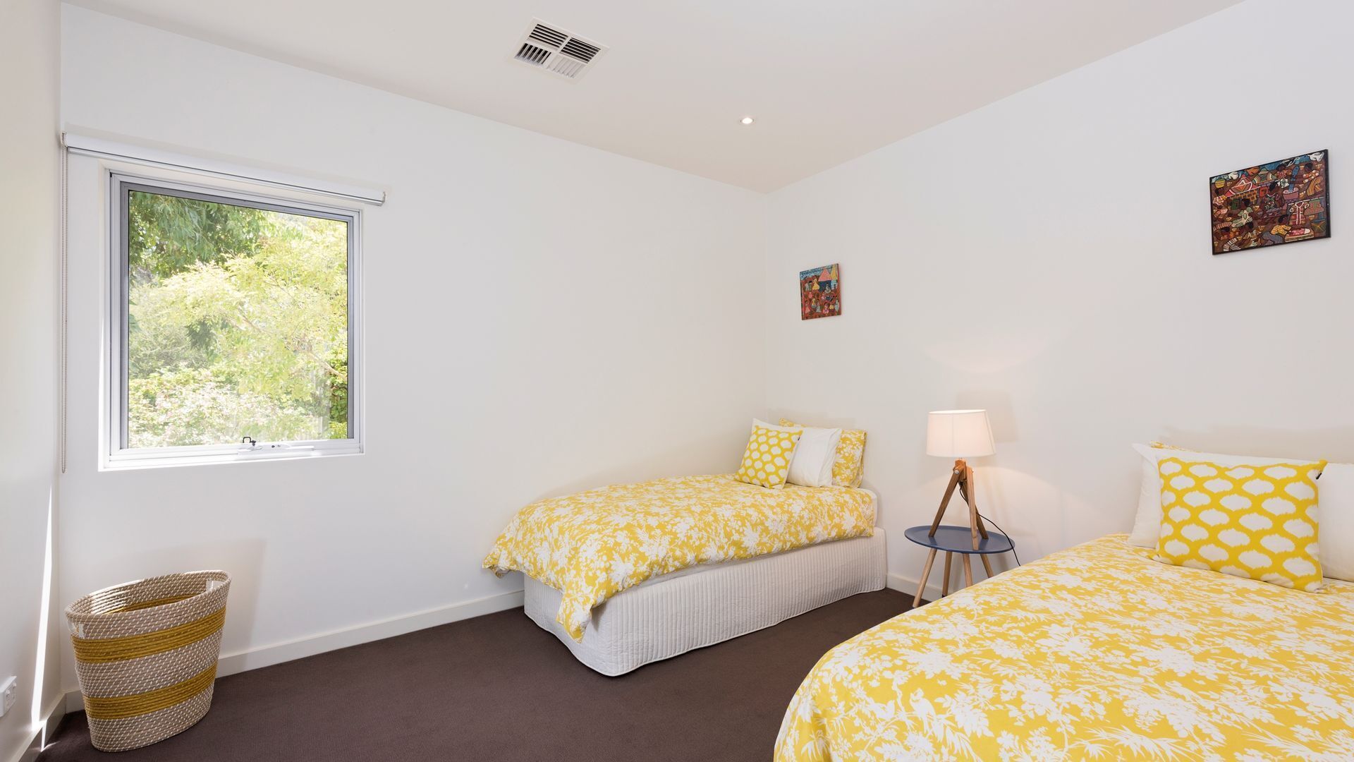 Stunning Seaside Retreat — image 6