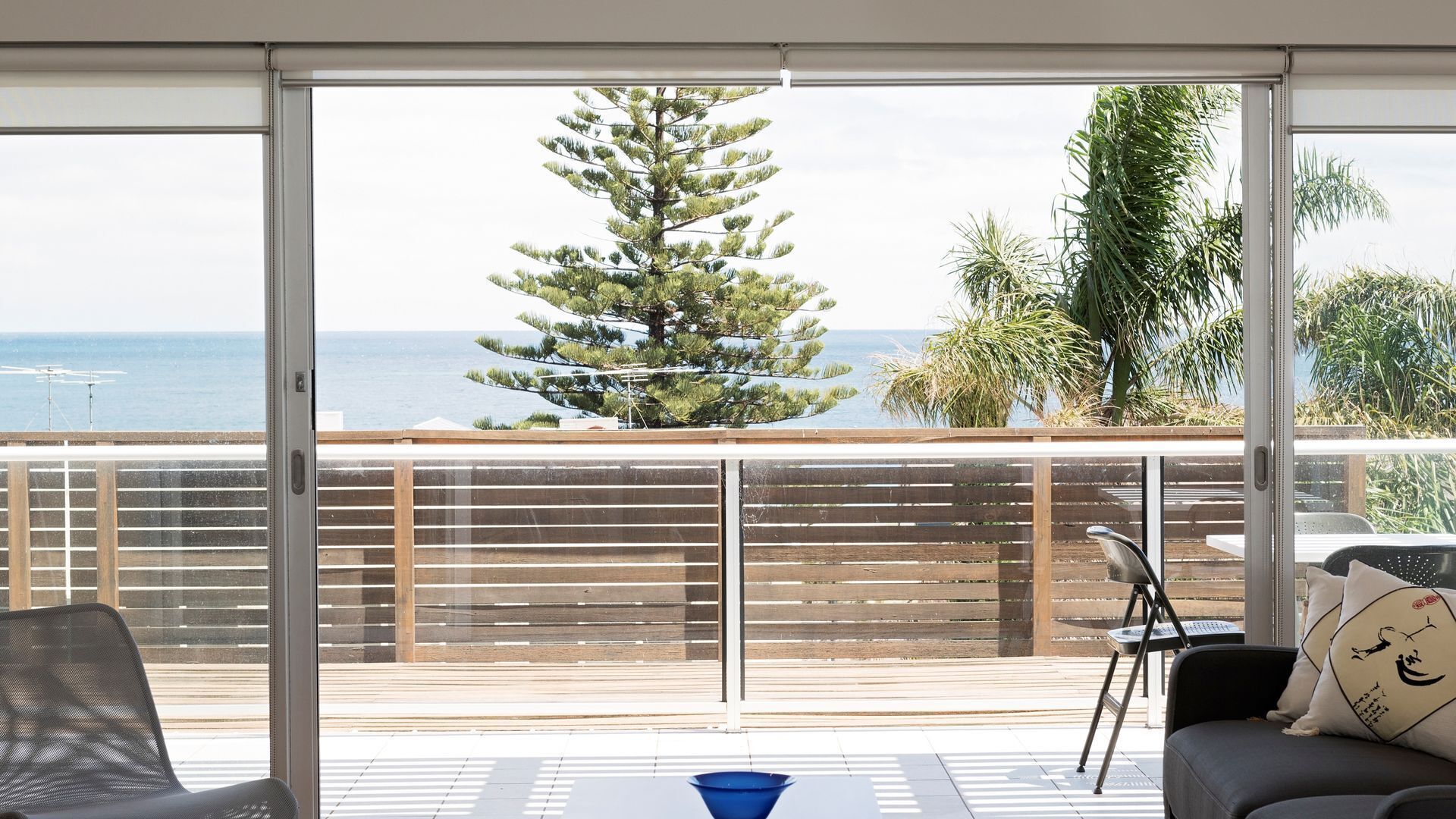 Stunning Seaside Retreat — image 15