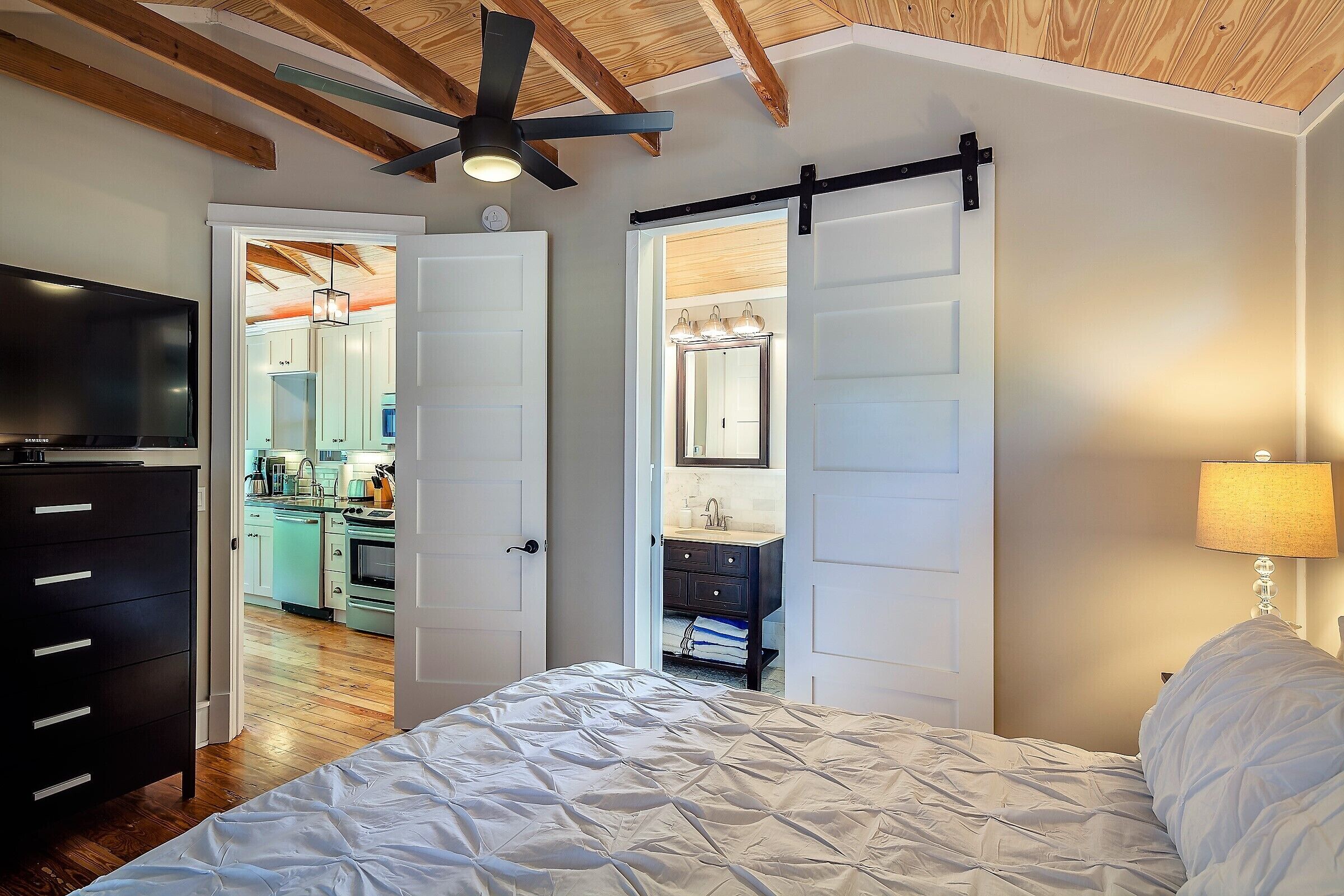 1 quarto, ferros/tábuas de passar roupa, Wi-Fi de cortesia