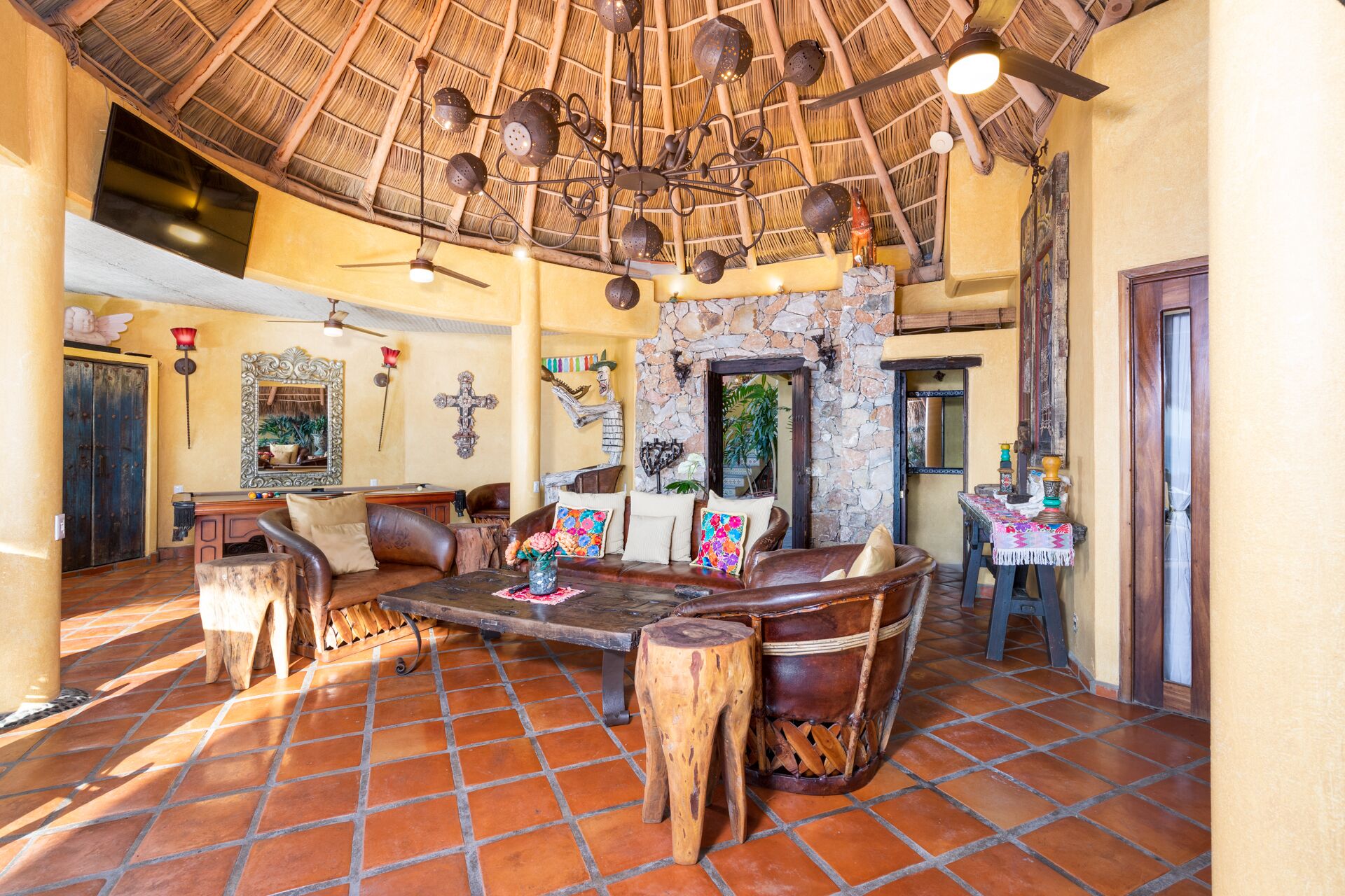 Ocean View Tropical Luxury Villa perfect North End location! 