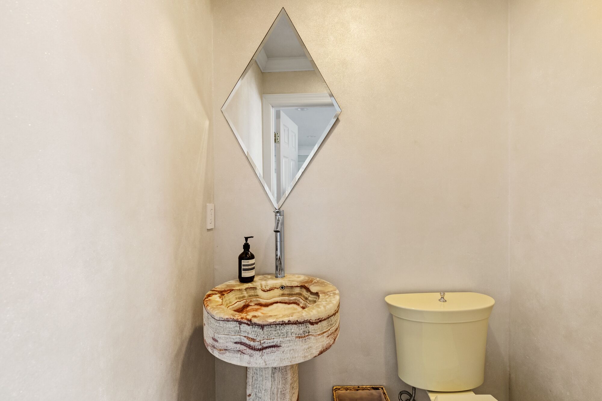 8 BR Glamorous Oceanfront, 8 bath, Pool + Jacuzzi - Ask for Last Minute Deals!!