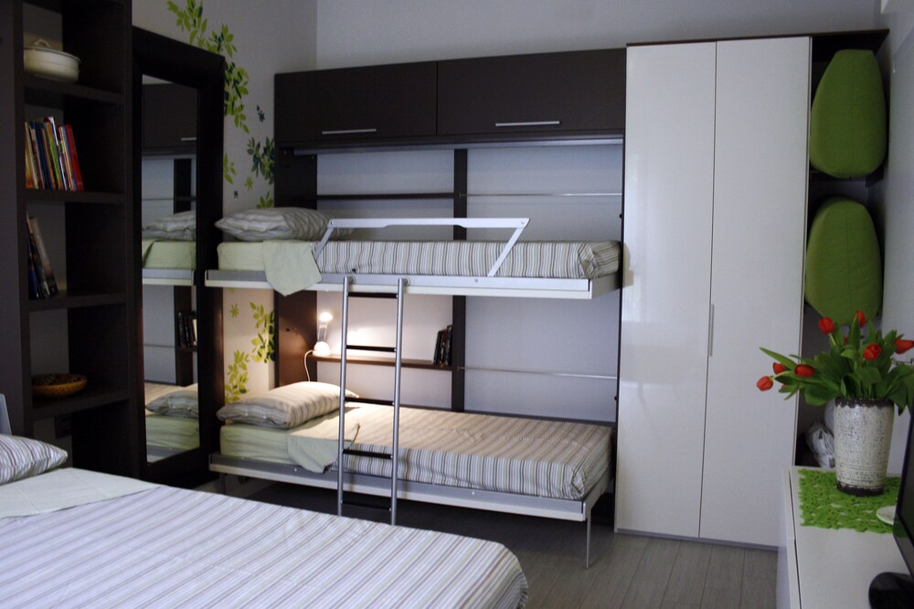 St Julius - Private parking & Bike free - MilanoFiere 15miles/25km -