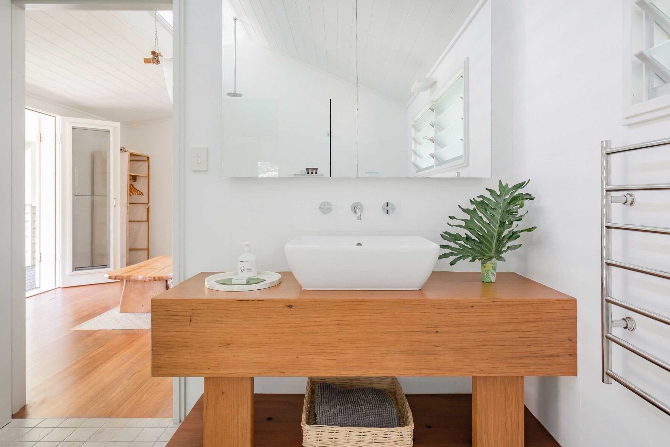 Spectacular Family Hideaway — image 4