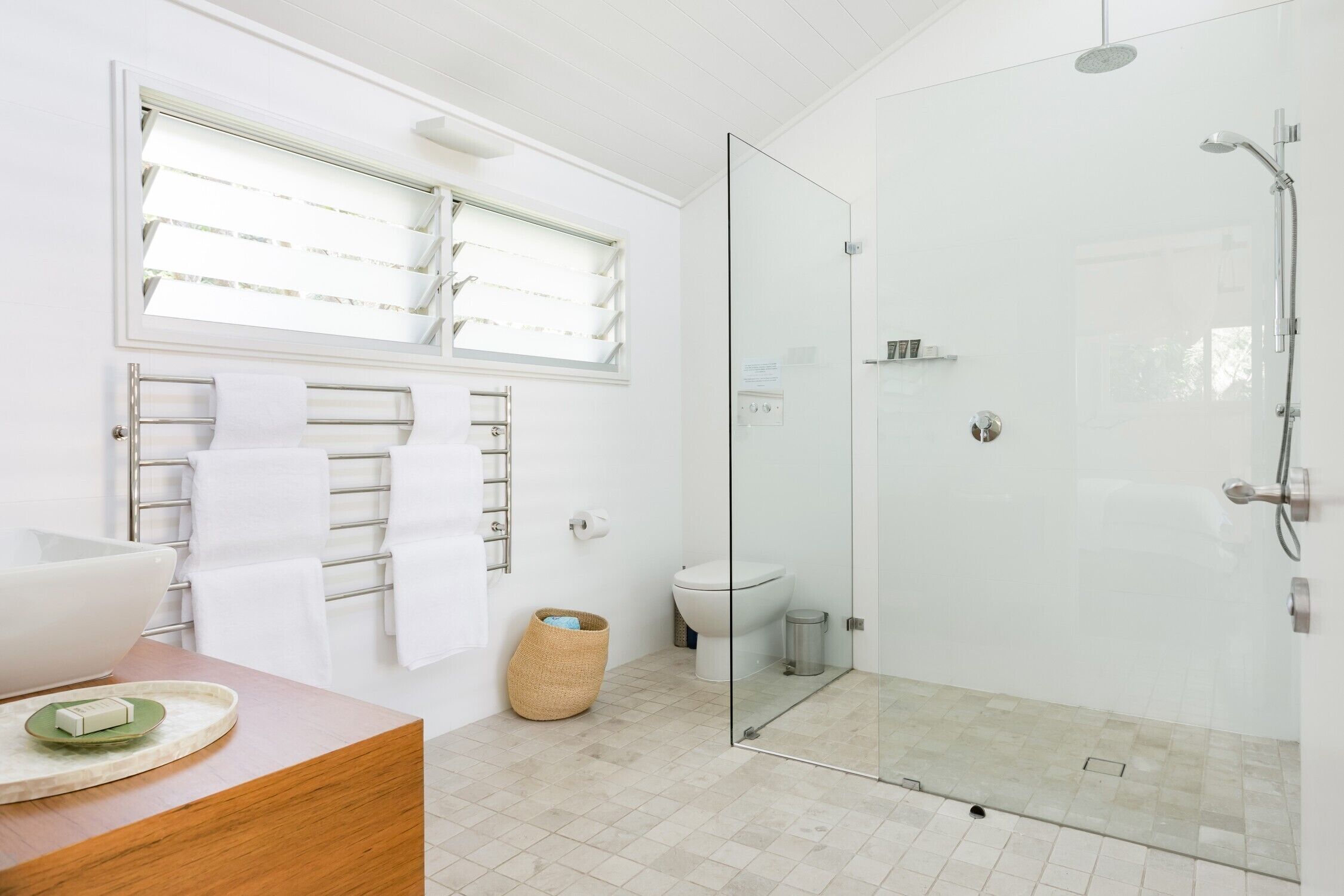 Spectacular Family Hideaway — image 23