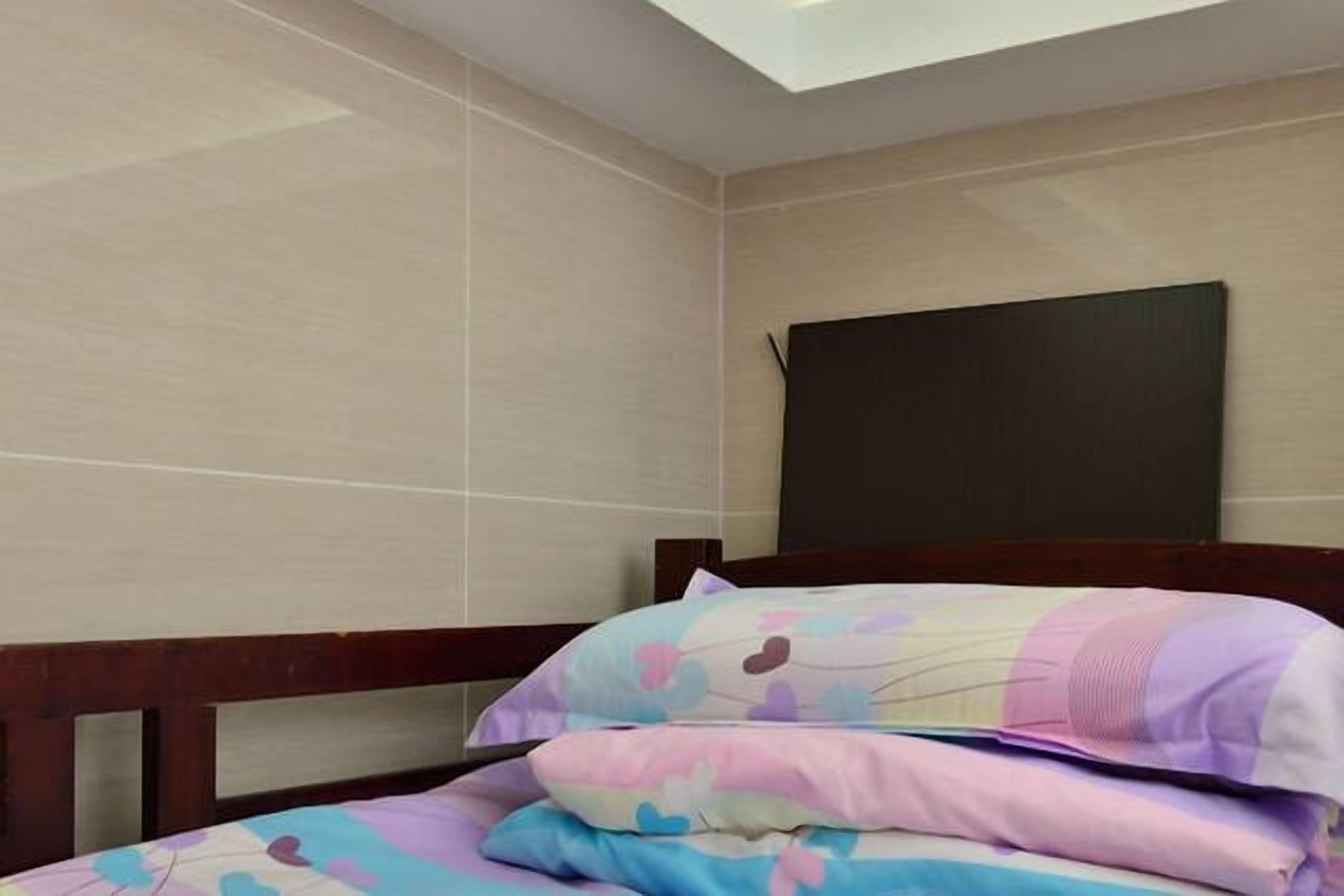 1 bedroom, in-room safe, free WiFi, bed sheets