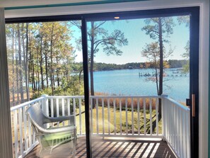 Interior - Enjoy the gorgeous creek views at the Tranquil Waters Cottage (Oriental)