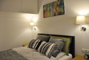 2 chambres, fer et planche à repasser, Wi-Fi, draps fournis