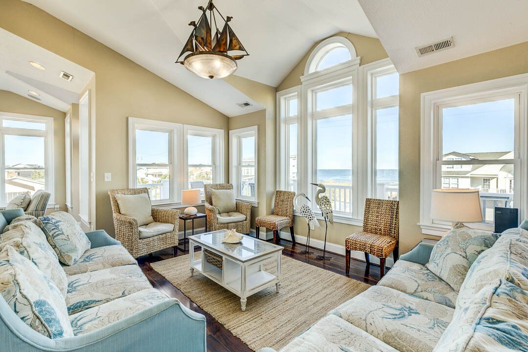 Télévision, cheminée, baby-foot, table de tennis de table