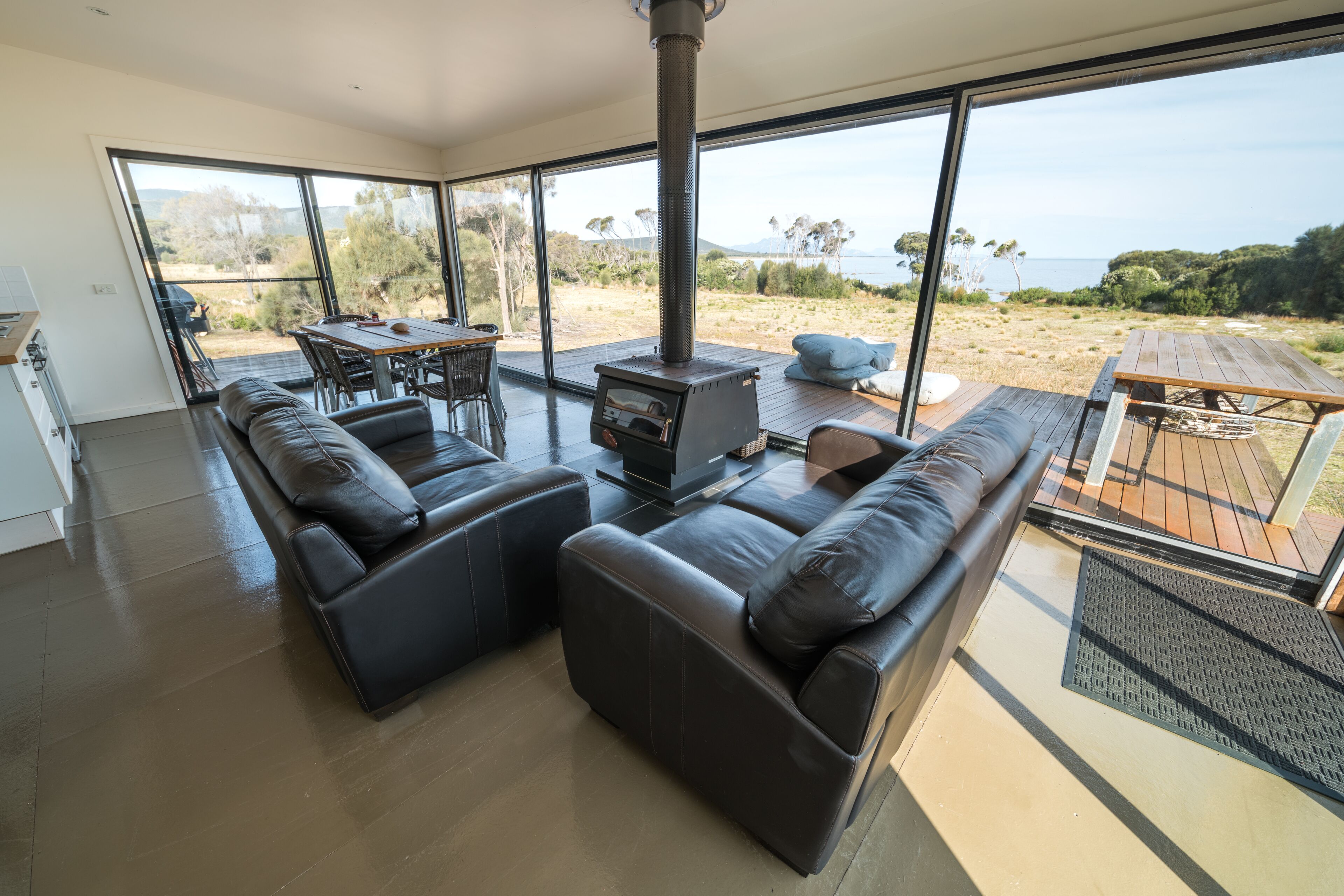 Sawyers Bay Shacks (small shack) — image 9