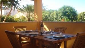 Outdoor dining - Perfect beachside location - 40 metres from the sea. (Free Wi-Fi) (Solanas)