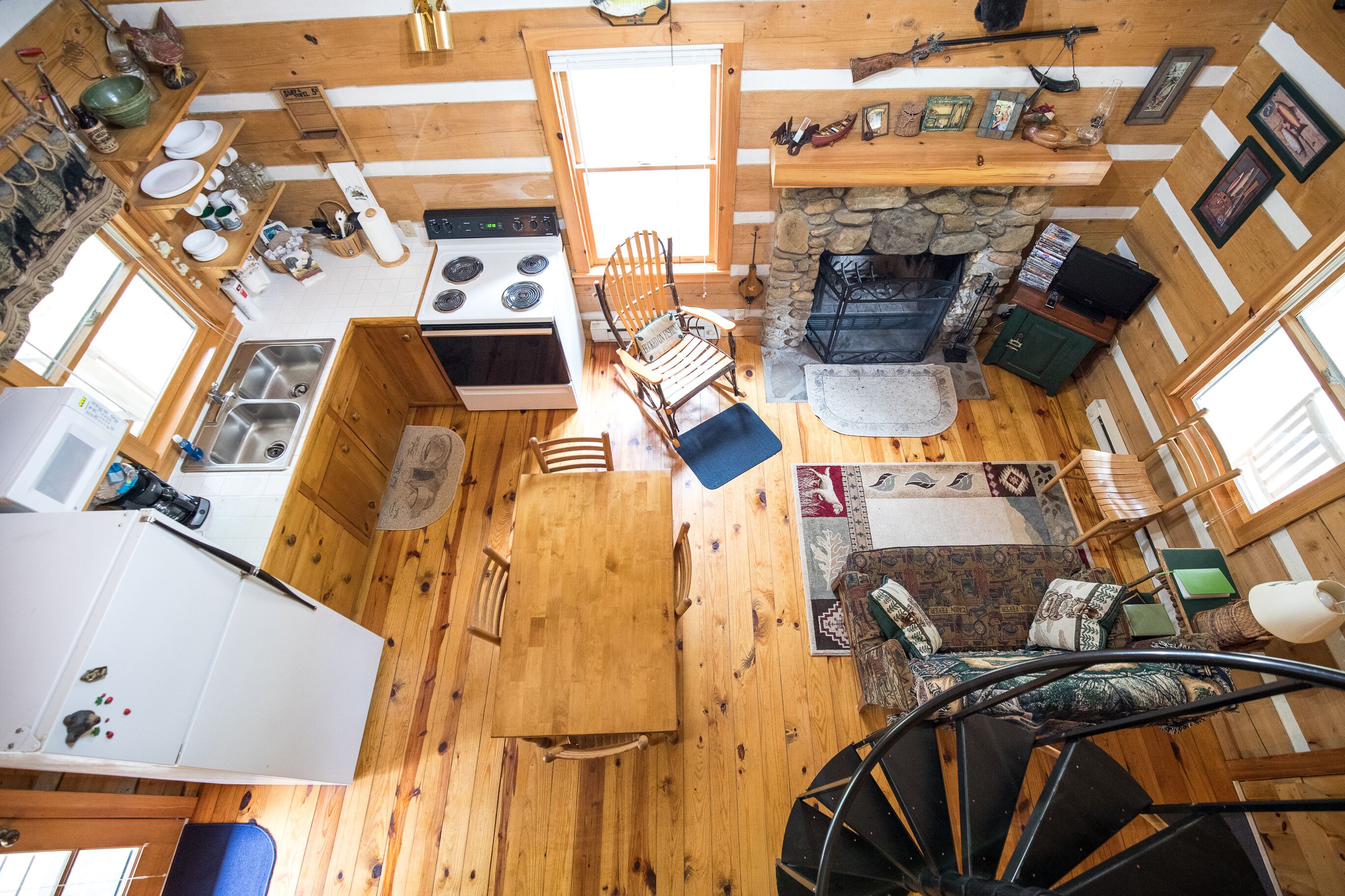 The Mountains are Calling! Visit Sassafras Rock | Turnstone Log Cabins