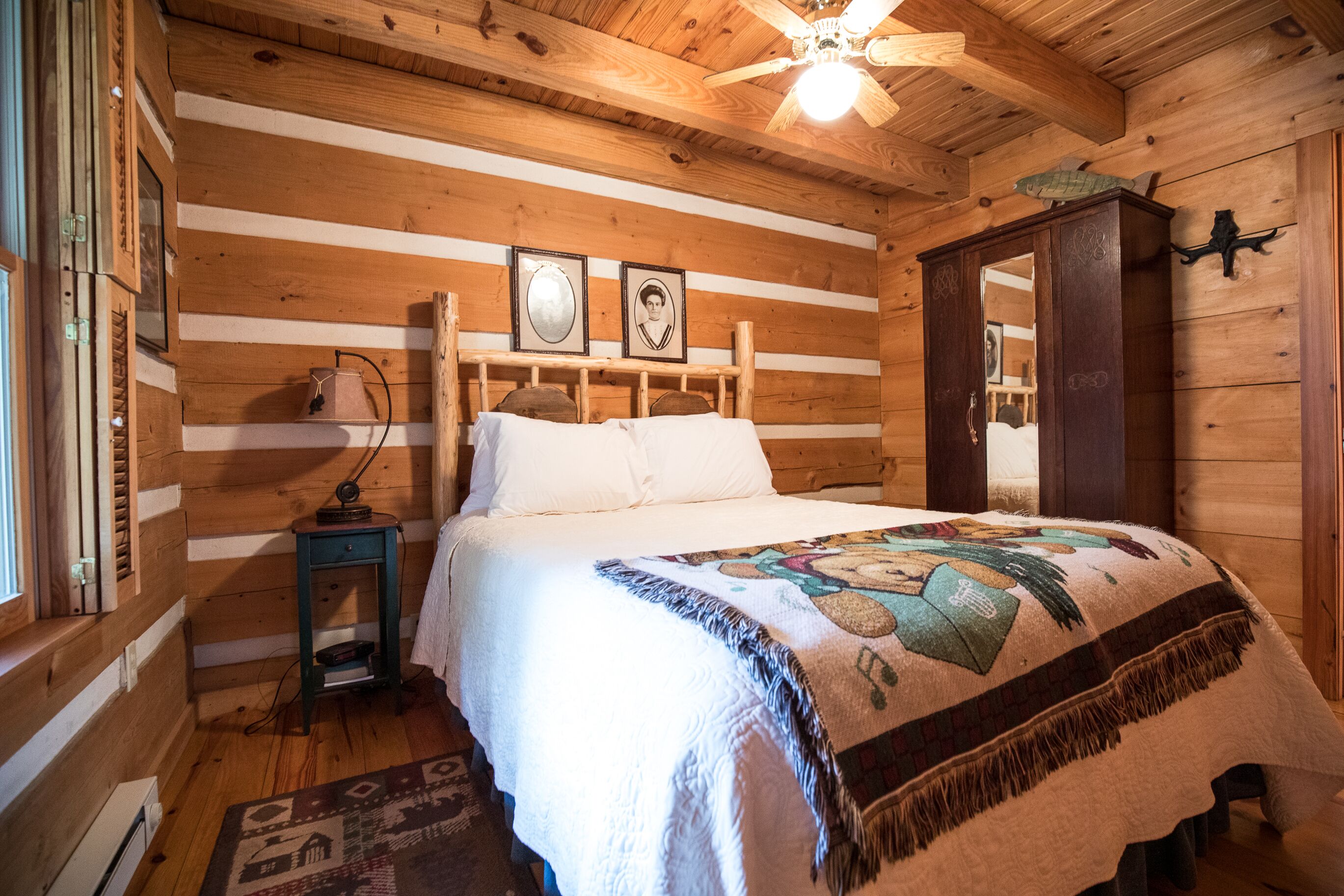 The Mountains are Calling! Visit Sassafras Rock | Turnstone Log Cabins