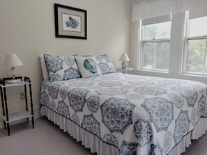 3 bedrooms, iron/ironing board, free WiFi, bed sheets - Charming Antique Cape, Water View, Historic Castine, Penobscot Bay. (Castine)