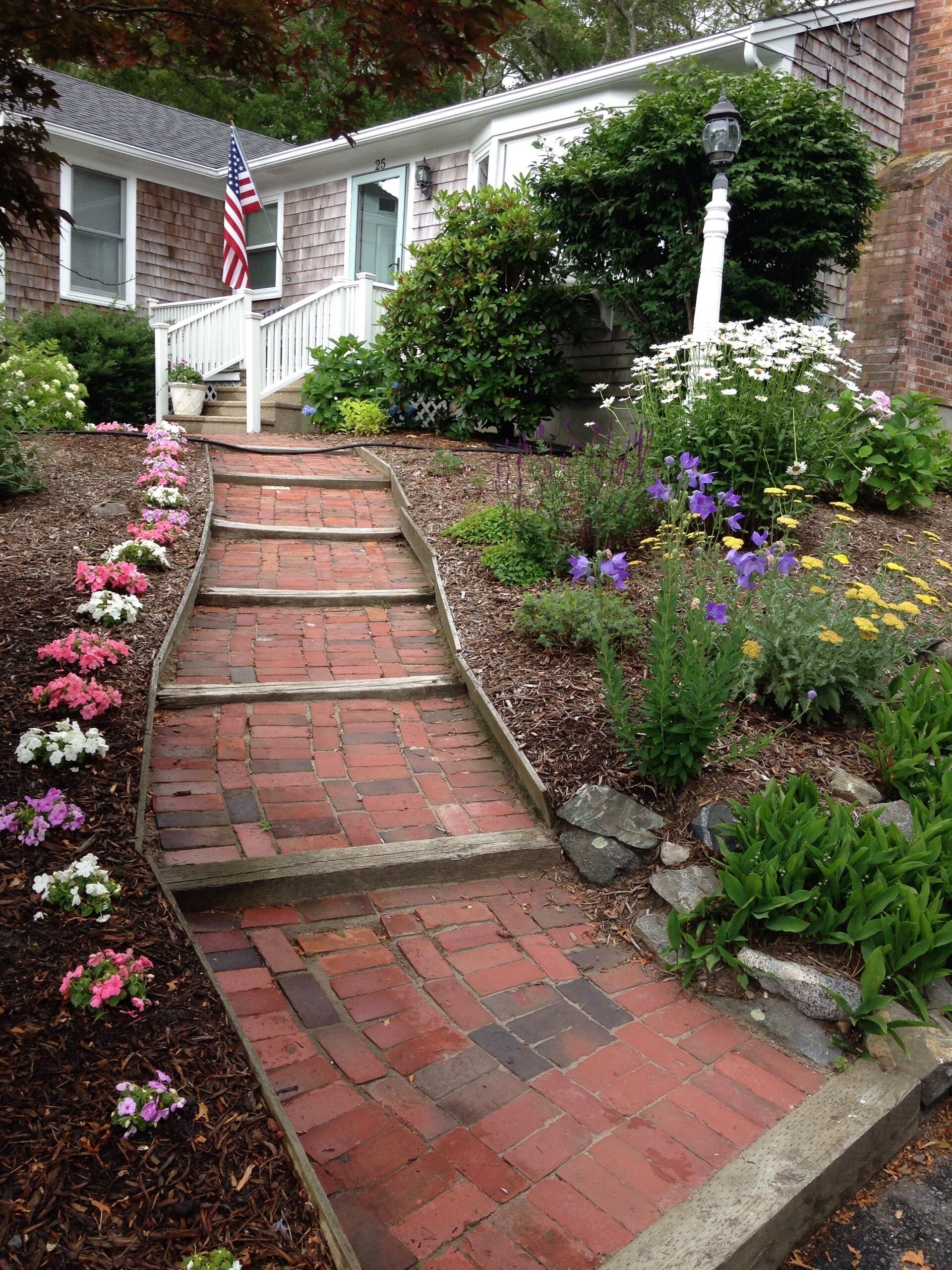 3 Bed, 1.5 Bath + Outdoor Shower - Sleeps 9 - Central Air