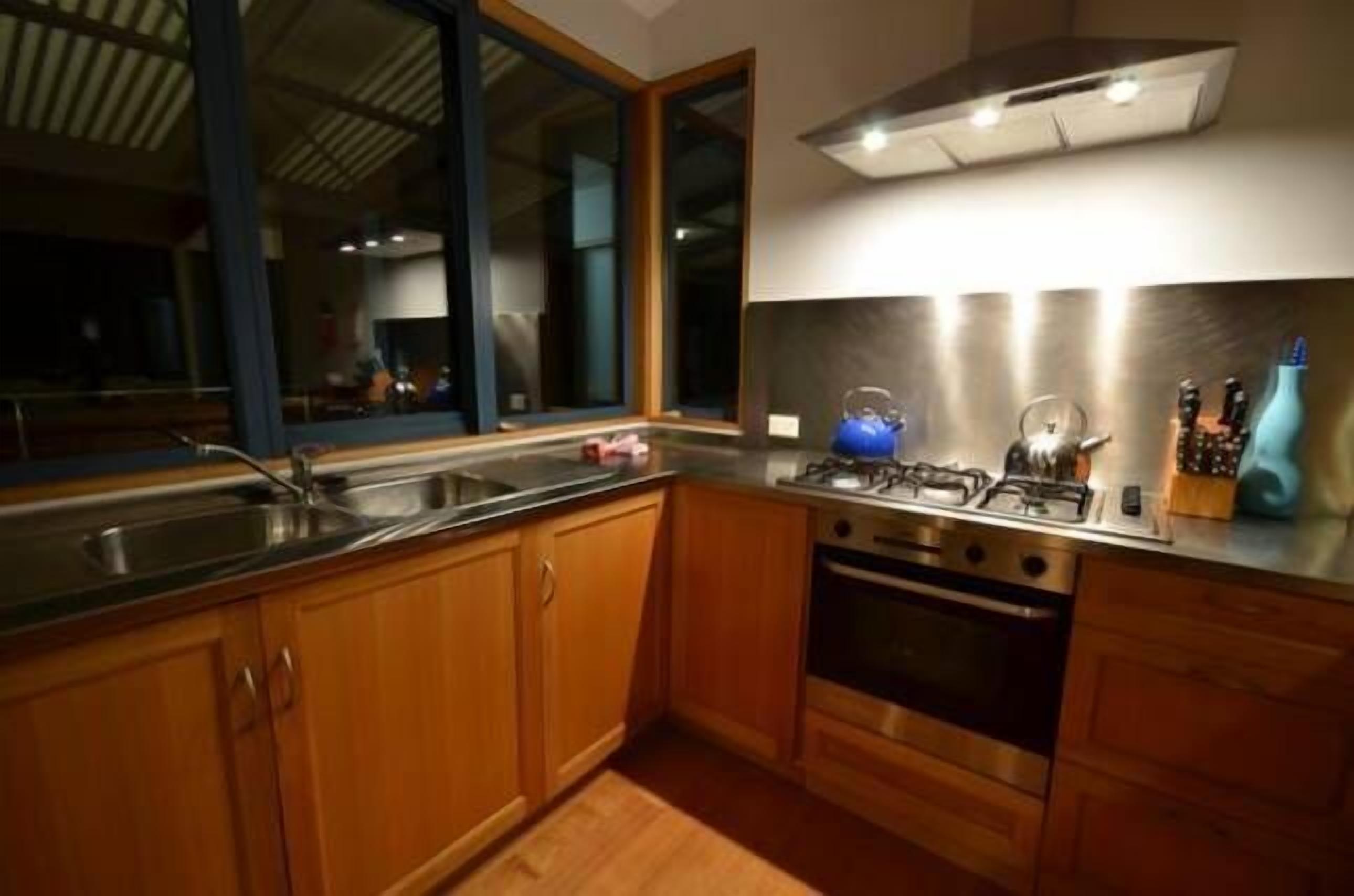 Mures Cloudy Bay Retreat — image 15