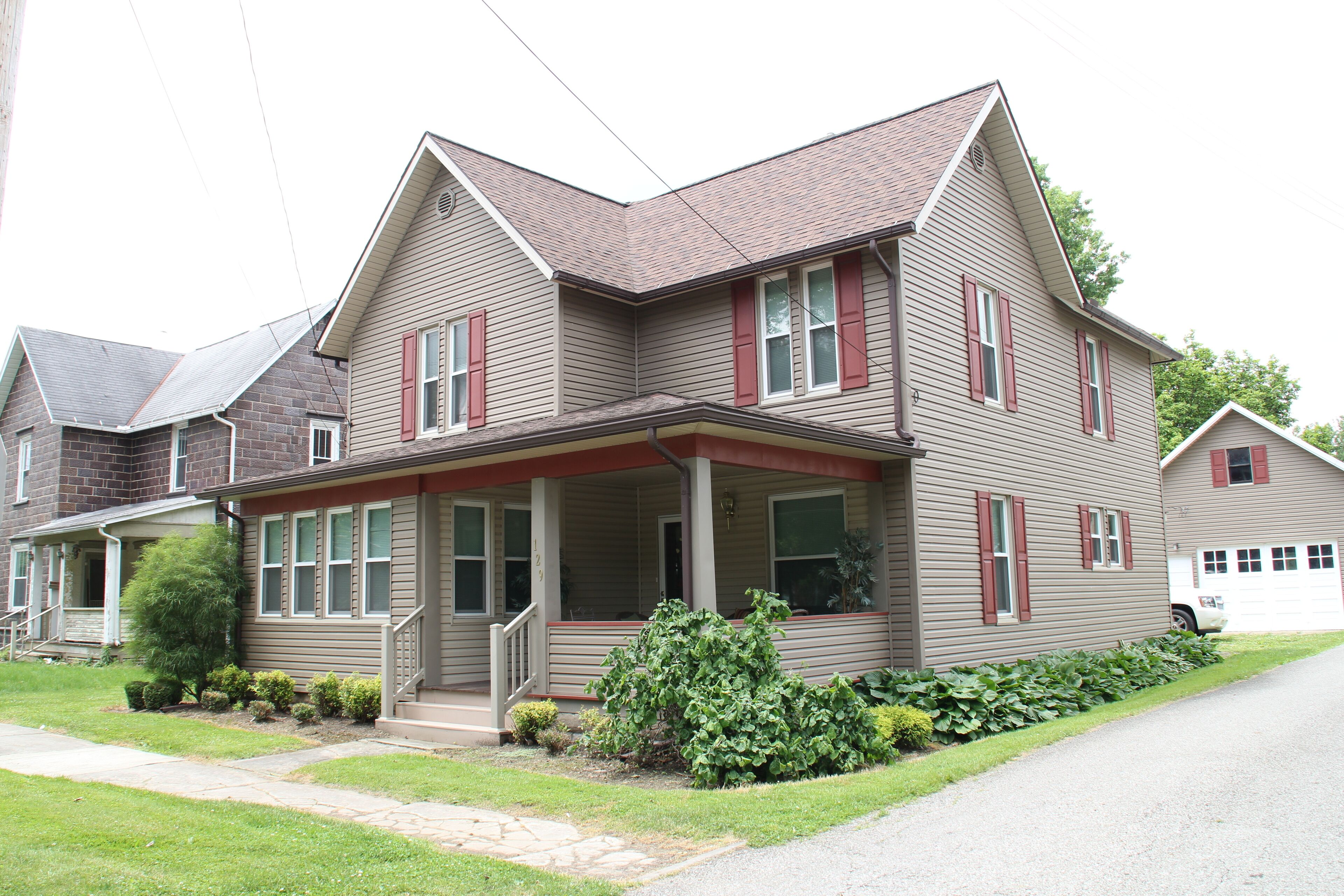 Warm and inviting downtown home away from home