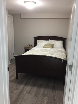 2 phòng ngủ, trang bị nội thất với thiết kế riêng biệt, phòng cách âm 