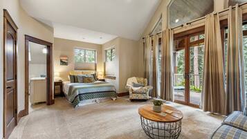 6 bedrooms, desk, iron/ironing board, free WiFi