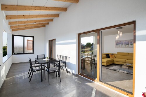 Countryside holiday apartment with 3 bedroom nestled in serene surroundings