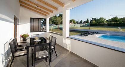 Countryside holiday apartment with 3 bedroom nestled in serene surroundings
