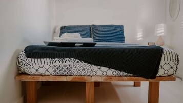 4 slaapkamers, reisbedje, wifi, beddengoed
