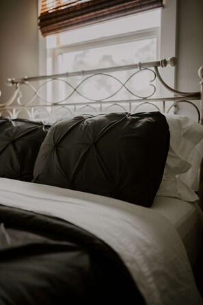 4 Schlafzimmer, Reisekinderbett, WLAN, Bettwäsche