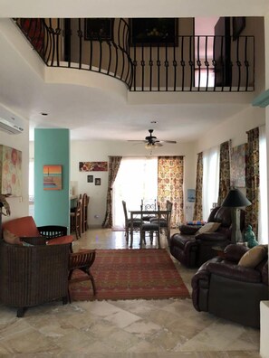 Smart TV - Escape to Paradise 4/3.5 Home with Private Pool and fast internet with mesh wifi (Playa del Carmen)
