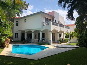 Alberca al aire libre 