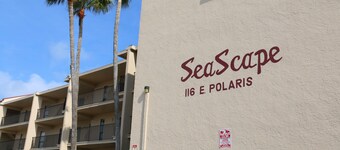 Relaxing, comfortable, neat, family friendly, walk to beach, close to everything