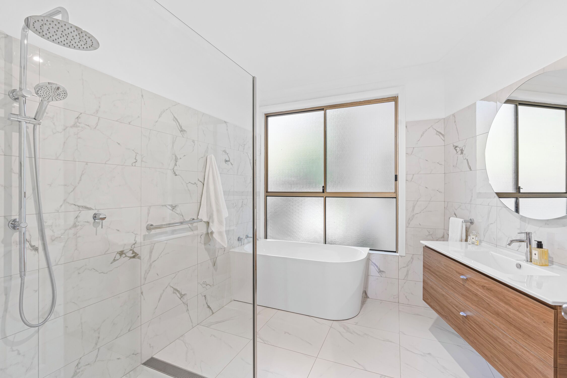  Bedroom 1 - Ensuite