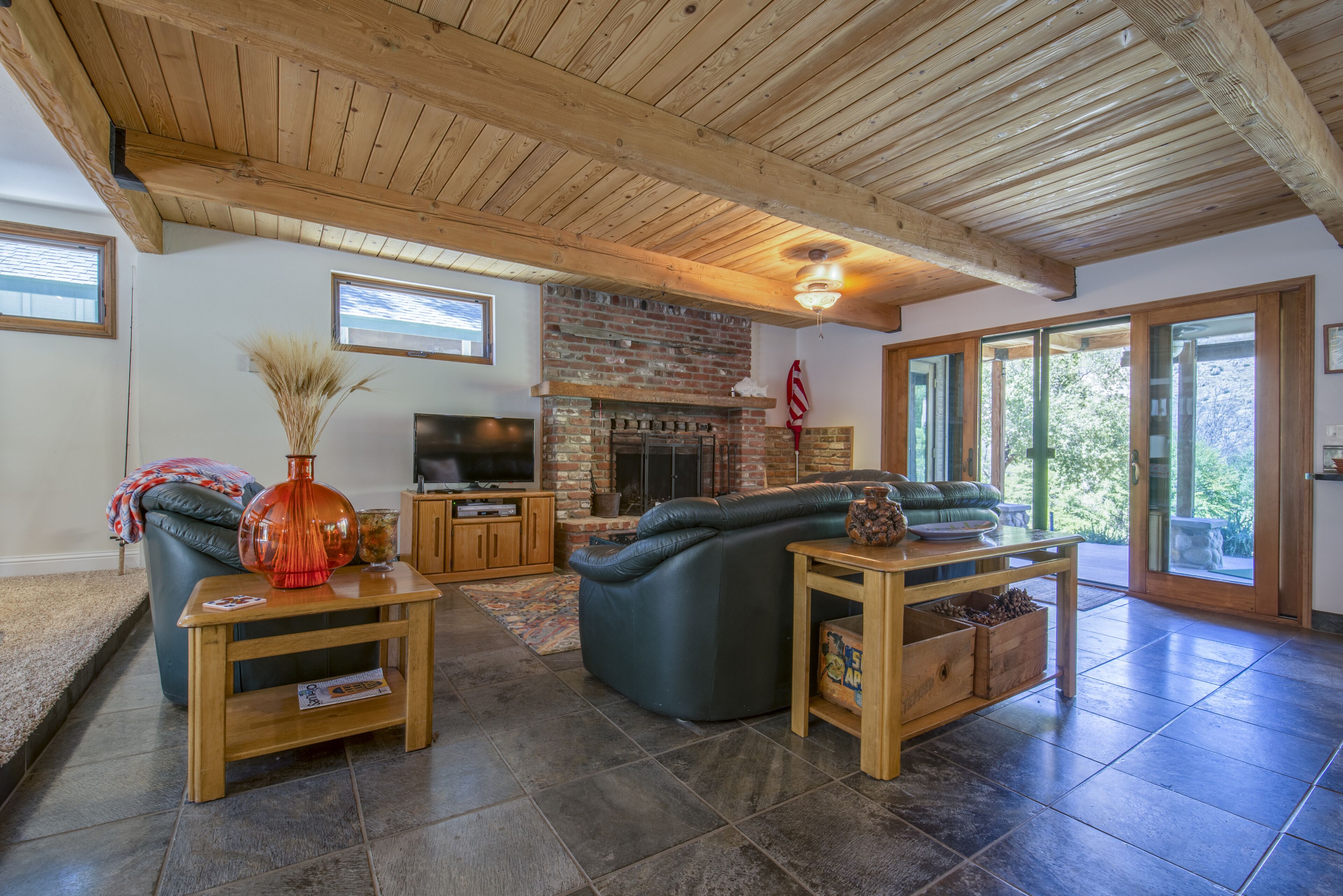 The Lazy Crane; A Luxury Cabin on the Kern River