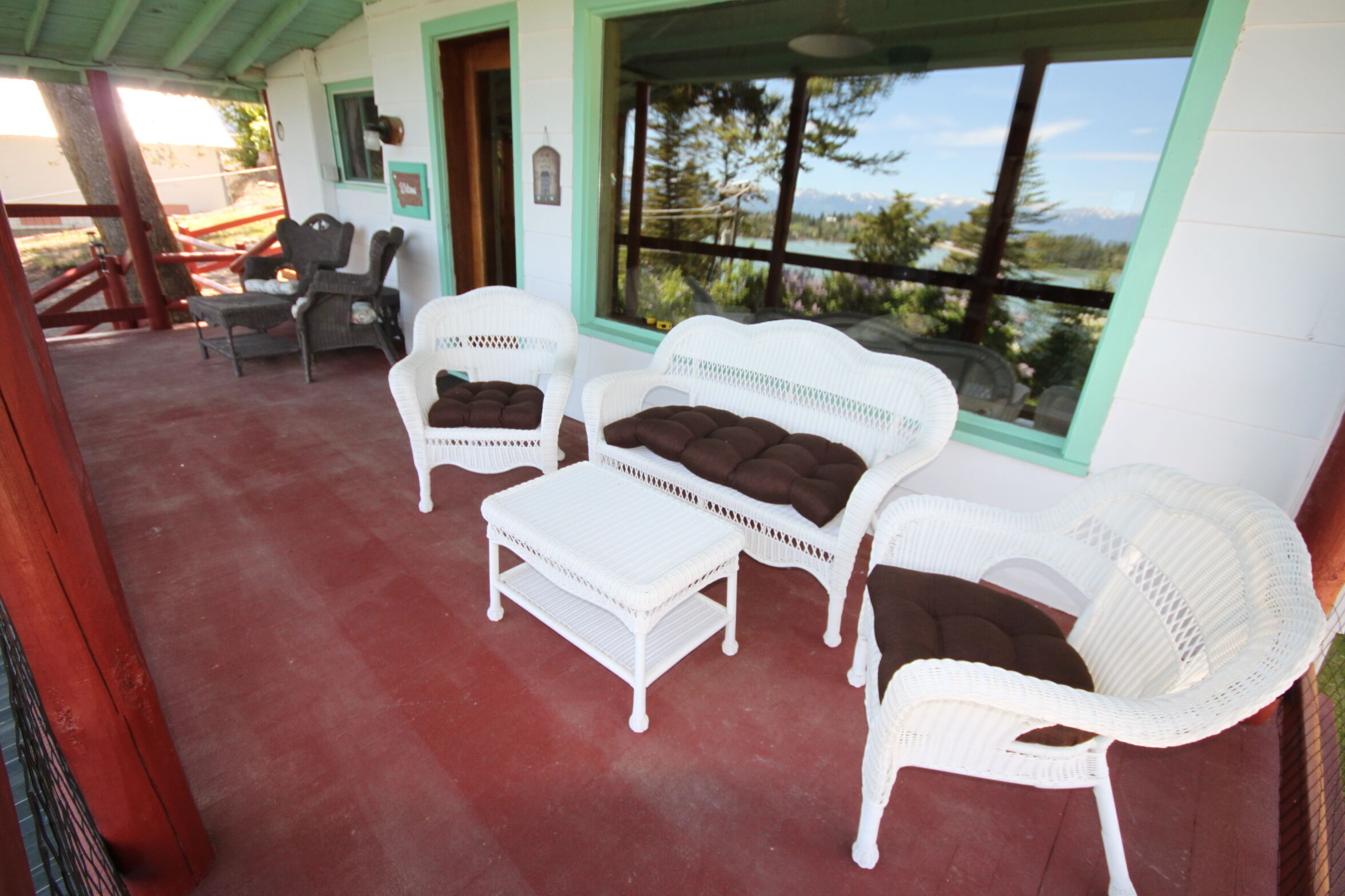 Cottage at Somers Bay overlooking Flathead Lake 