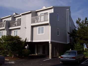 Front of townhome