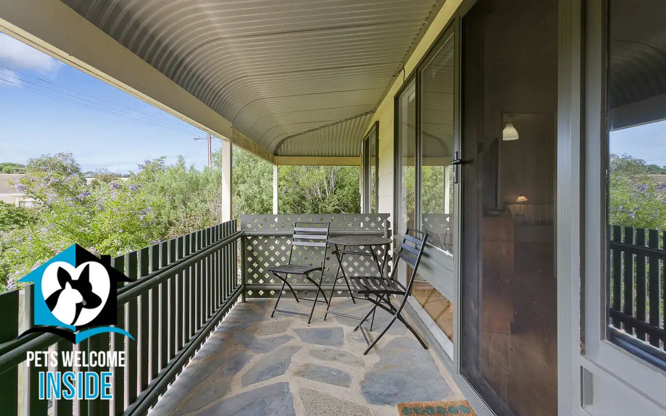Renovated Retro Style + Park Views — image 12