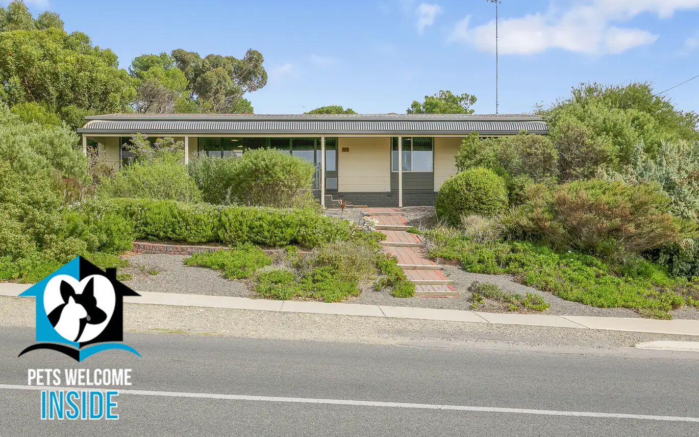 Renovated Retro Style + Park Views — image 18