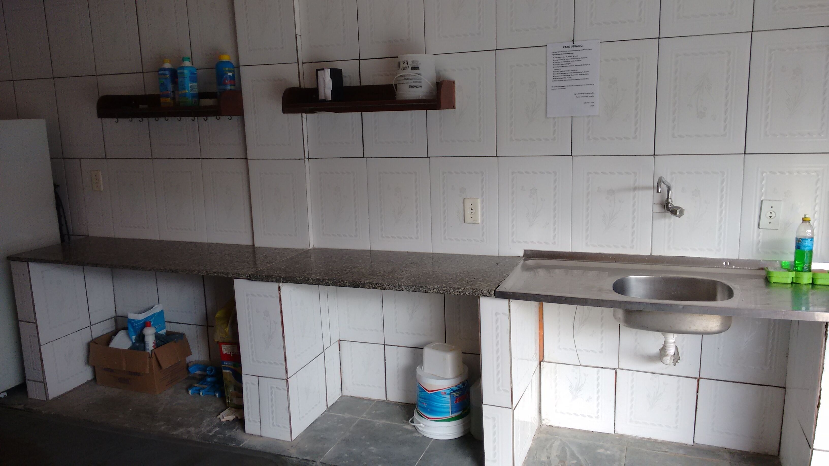 Home with pool and games room, airy and comfortable, close to the beach.