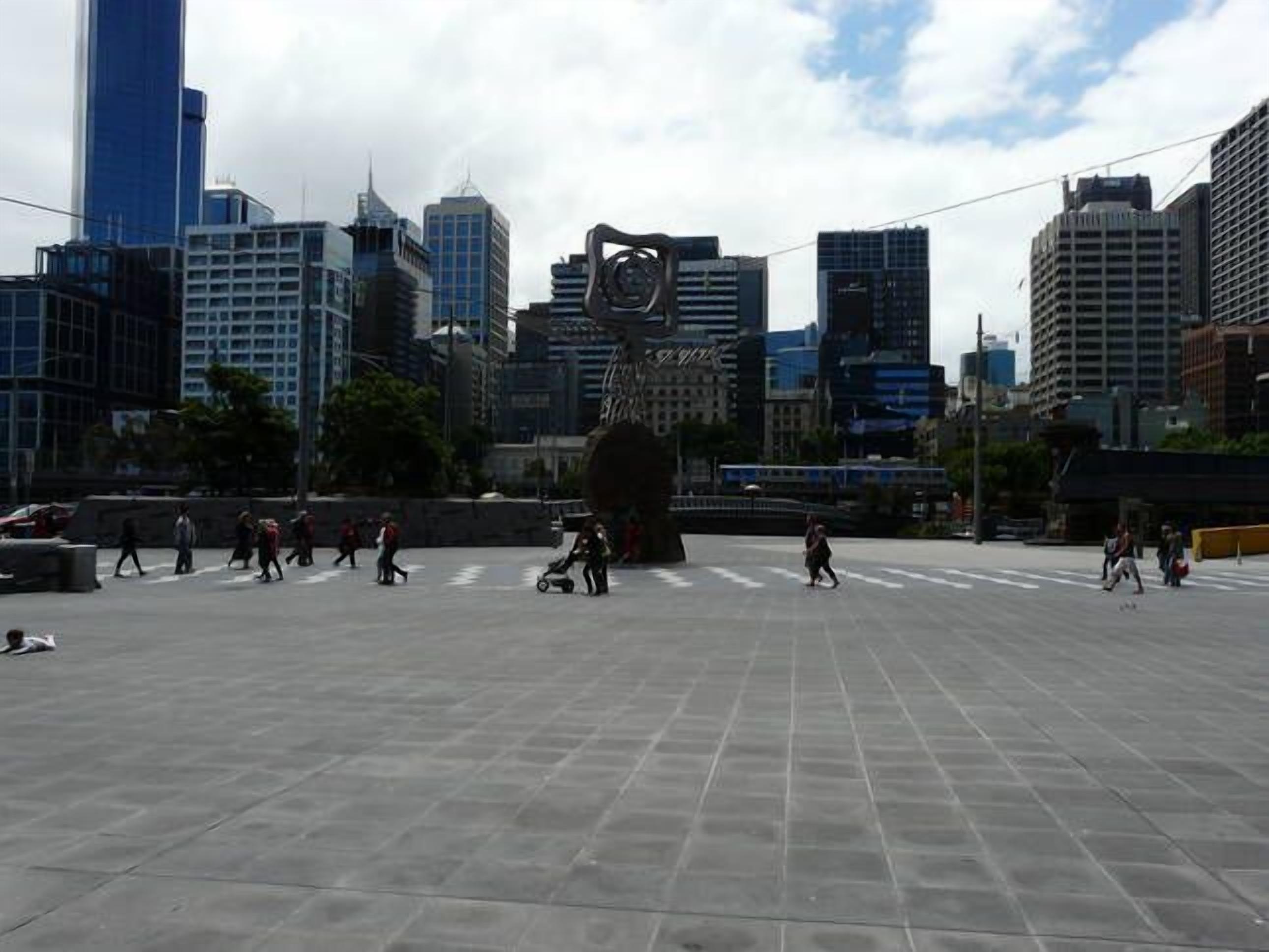 Luxury Apt in Southbank — image 7