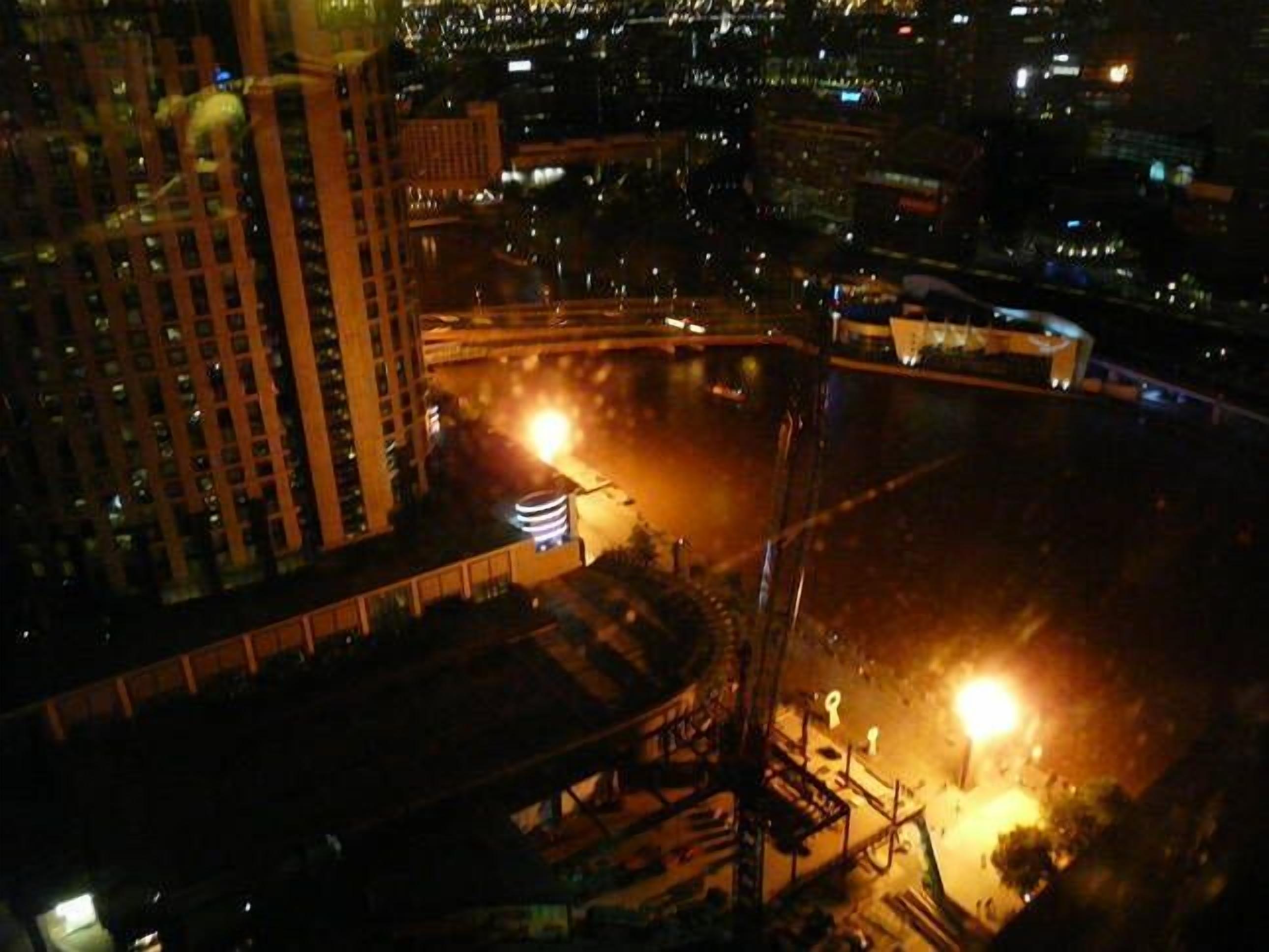 Luxury Apt in Southbank — image 16