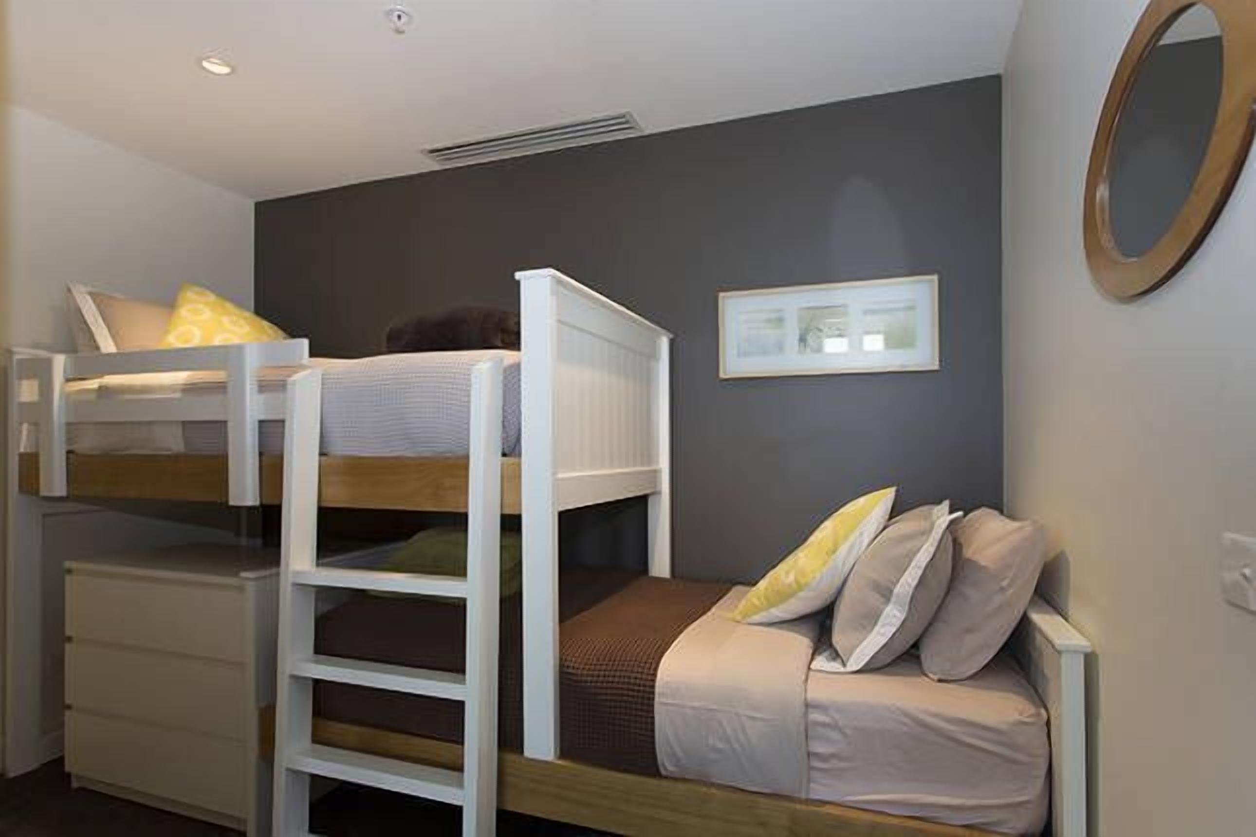 Luxury Apt in Southbank — image 10