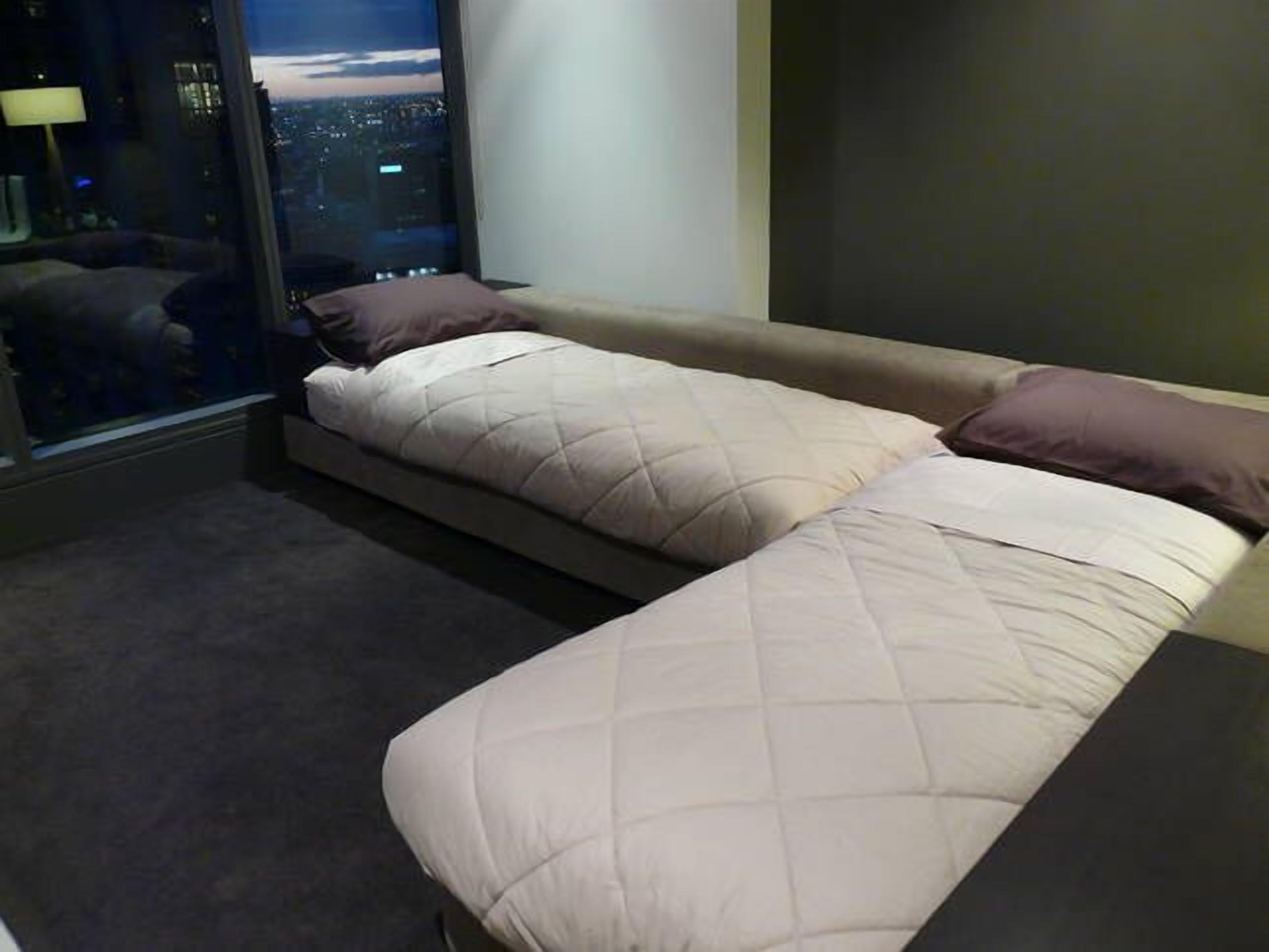 Luxury Apt in Southbank — image 13