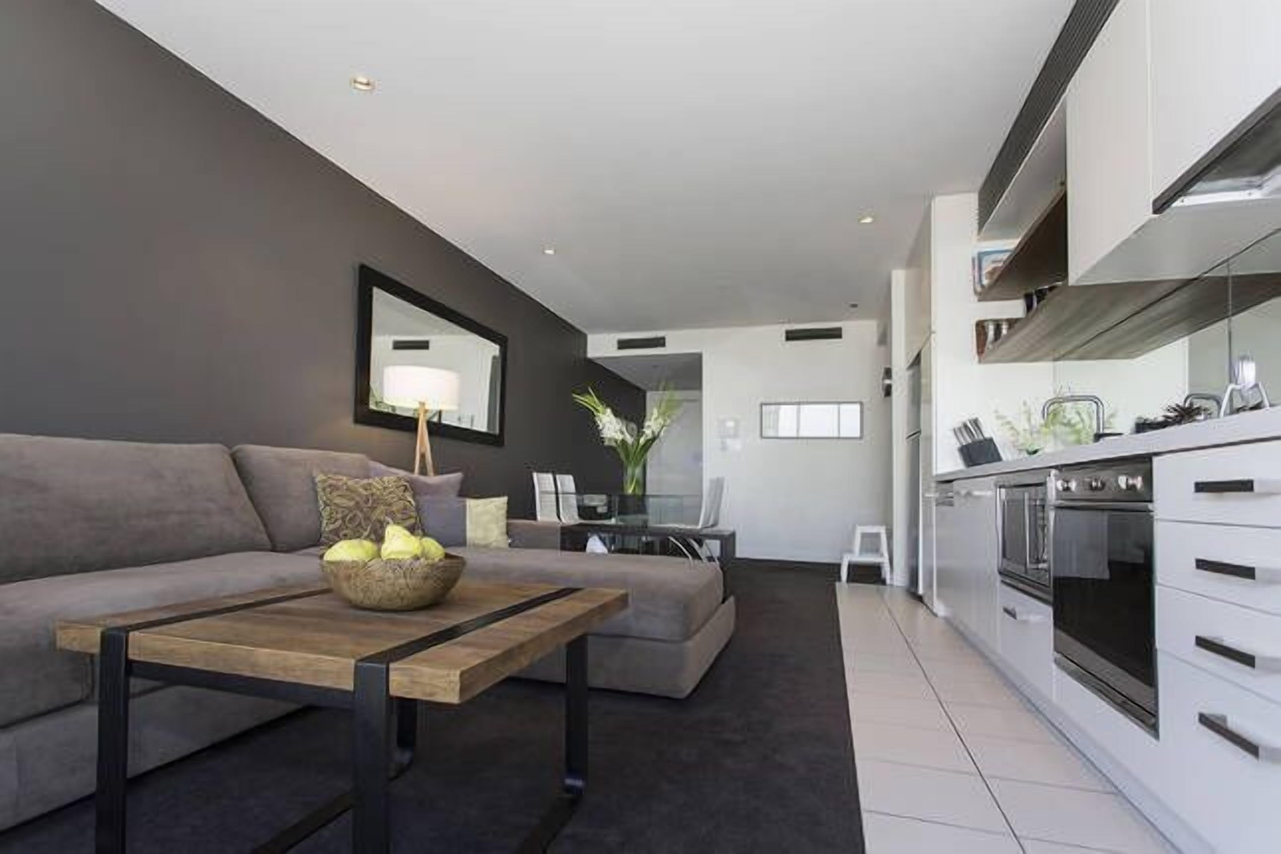 Luxury Apt in Southbank — image 2